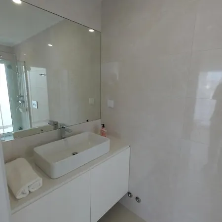 Villa Aroeira Nest | 3-bedroom With Pool & Bbq *